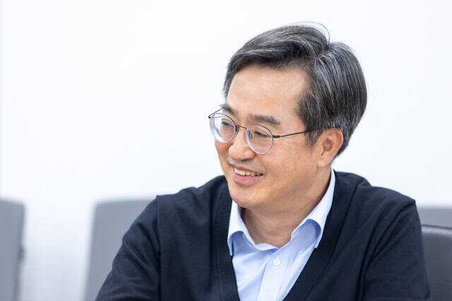 200e0eca8e014aba4e8285073f78cd0a650a3b360fd552d0b42d57c93e10d65534337af922198f4ea29cee7547ec4d7452e22d6bf63be343c38ab5bfa9073e67