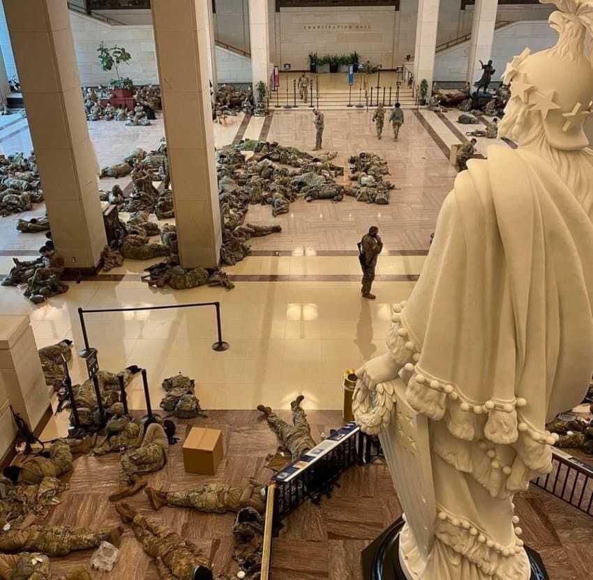 2592526cbeaf1098e7b5c35265a2c3ae843477350ce39fa7a573a44c8048f1992cf0fb2b24eaf5db082afaa7de8bcd153e18693742674bed7f36d7a882d4c95a