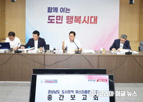 2fb7313c14cc169f0ca7c35b3740a17b8ec89fec9d8df098e2fb167a7c7a5d17b3e6ed9b255b603ec2888e03cad5e892667e36830a958271a55968b2cc07da76