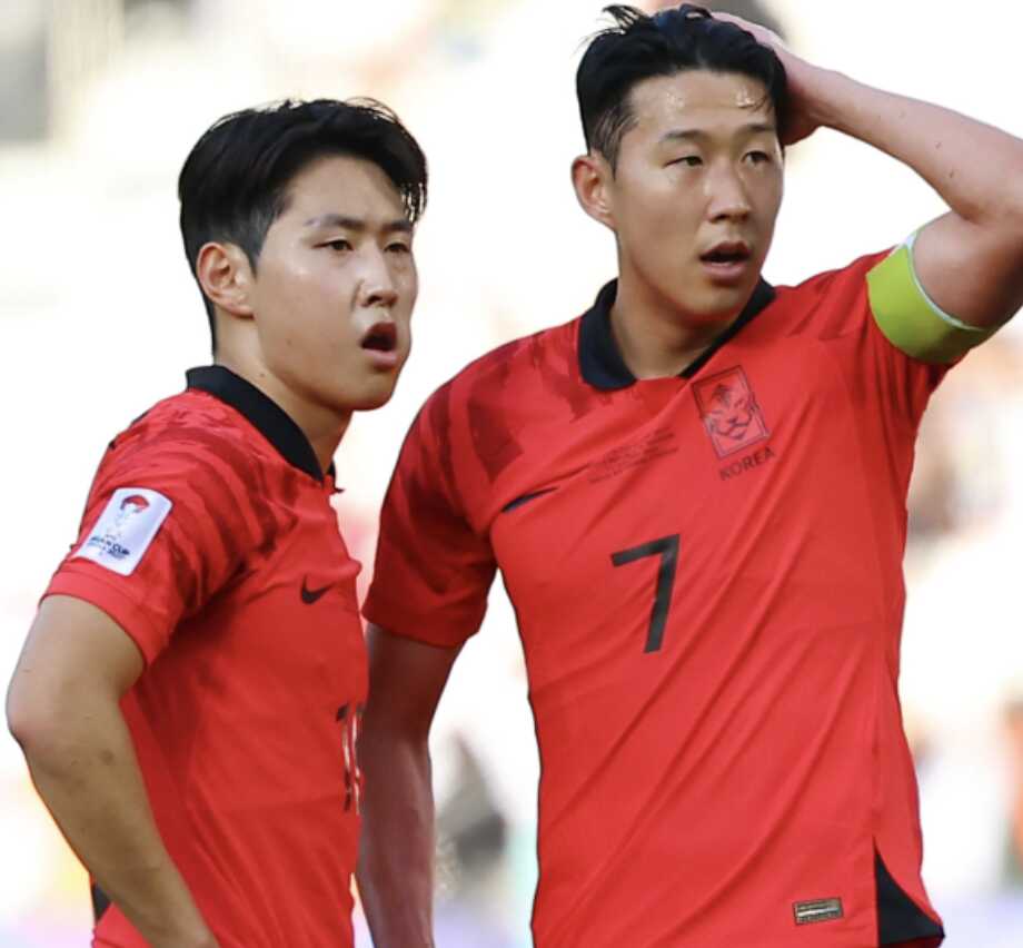 355f956492763830cc63b9a4fcdababd3964e97a8aea7f74143b2af2c6ad447166c76b610e266d50eb35c99132e86830af6a6beb170b084dd3fef83eb1df4801