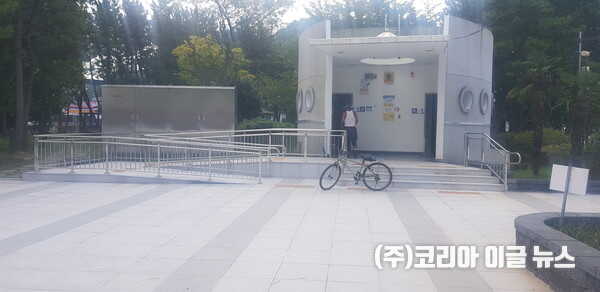 3d206cb0df9651456607f72c76332bc16cbf5a48338377f4588c2dd66642d21a241f0d2f1008ee6e115864c227137c46a9e410c709ad4ae7e57e35dcafa8e4be