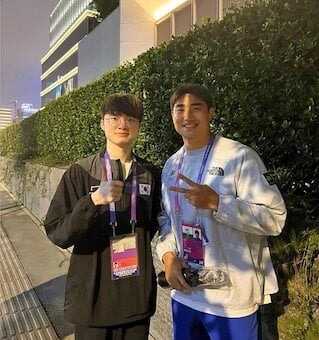 4da515afd2bdab92f9eefb27f57d2016a31559c044926e0eba74cff983b26f25e290f8670e0be3b01935d0b08c5860ef7a7ea7946345e3ae939ba13e62fed11a