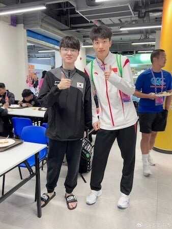 521241ab6d8232b561c4763da8a5cdd9baa2c898bfa51591f9c6cd3ae8339dd895c3547d22c372c4e86a056b9da2ae9fbe55c23b37d84b146067090f10862bc9