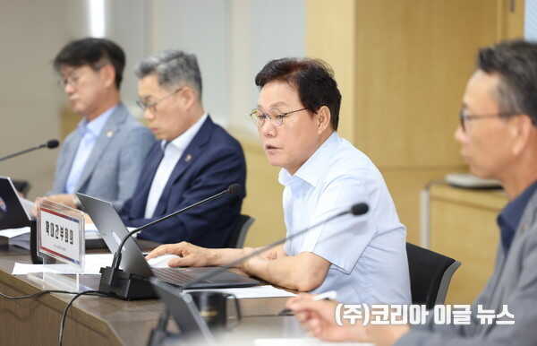 6cd44ec45ace719dc307a5b411718809192647b35329804ac58c81013dee641035eb4a99fc22c3bbdc06982cc9d2bff5753ce378859ac8218acf01723a8e1647