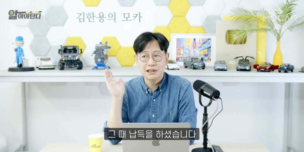 88981074ffa693b370db3b6d57d169ac0dc1a833cf8a821dd048548f7bb5d0b40bb9d46081303736247c309e9020c743b25a5cfaa56b36c586b1393777527706