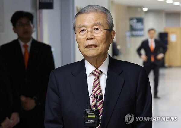 8df008d6f95a5d40c033663af73721f8aa89a0f96f89719aefe452ee48213b462f23c1c366efbff1788c0dba4d08222aeee7a044ec28d44aa2b65d72aaf0d4d9