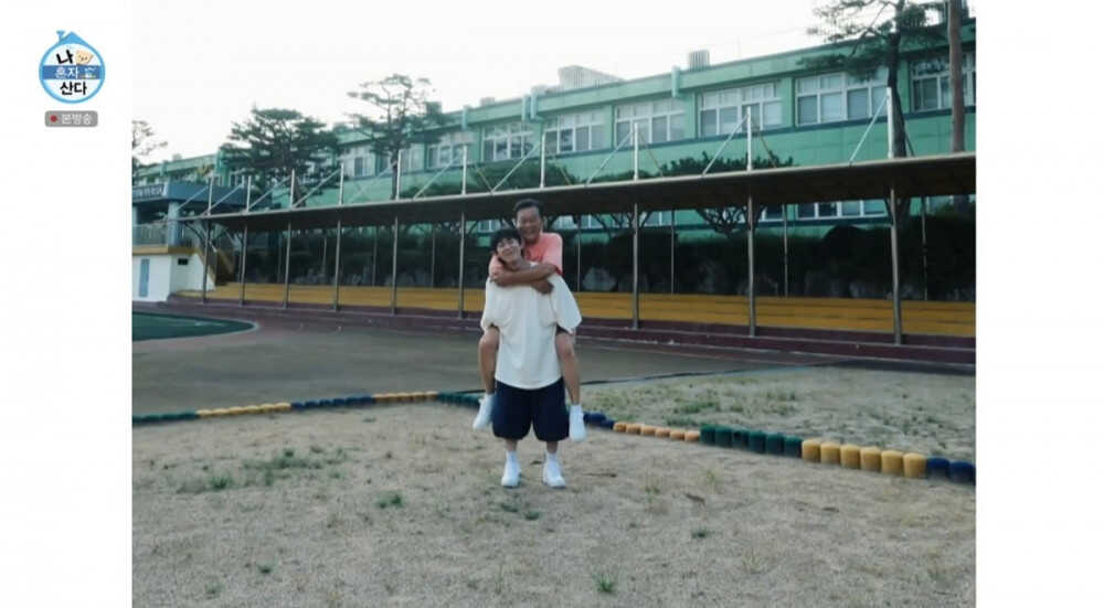 a381984c79443e812e6020fc6ab85b7eaa81fde1376d920f2af6260379a28d8e18ab8174c5d3eede8312d8497261e3ecb58c2c9e0313d3e19390cd70a09cd045