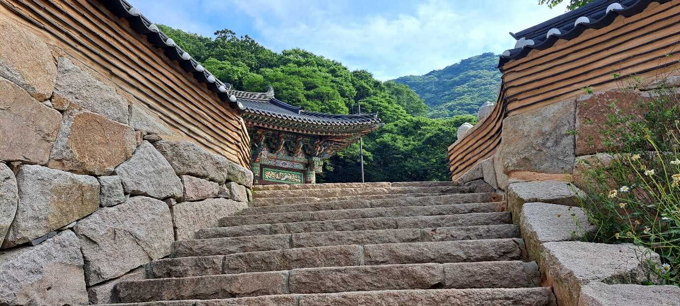 b0646ff1abeb3bba0741eaaf8eadfa118650a5796906b36244bd730ba2577e53be853118c5db47e6fac737e0bc84390f063796a32cbeed0167f3576b62ca4ade