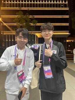 b7505cb70e0dce6521525d4f9b7ddead184365acbc1fd8d4425241c9b5febf1b99ca61522b5e12d7ebadd0a0608450a8be5c153862e7b050e2a2831df8bf0d9b