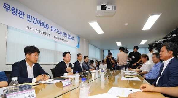 bd6d1641196151f01d79d03f667f8b5213cb6209900879af28624a56a29049d7bb8392a0b1d94fa360168a7f98f2acf4f24792df0e185cf7c72738201b9f367e