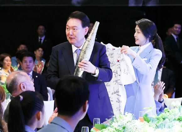 d0f8fa03f23f446ccd236a422e9f046c5f5509e3ab172d00bd14795e22bc6ea738c2cd60314831a9c72c17038db6ab8a8db8151593d5817b9fcaea43dc2e0e15