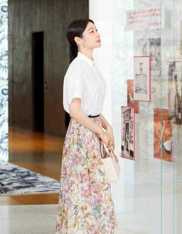 e18e45c79b50b92af2e86c9f6afbd9885fb03858ad1e6e6db89b64baff63ebe2a9defd0686fd8319466ce7b39961db5891e5400a458784bd981439462bde27bc