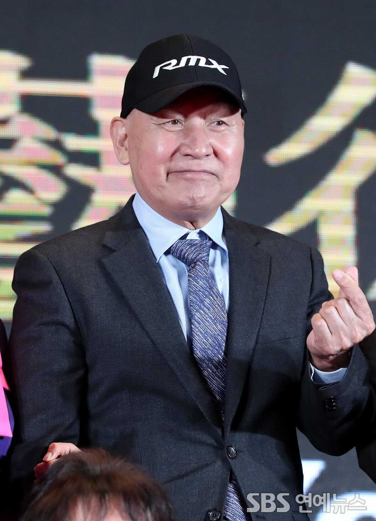 e9c316aacb0a66c1e4b3ce1e438777d88b84e23bd66a38fb6f3ab455267062185b89110cb208c19b6ac2af54ffa96d750f8844eb249c72c03d46607eacebd595