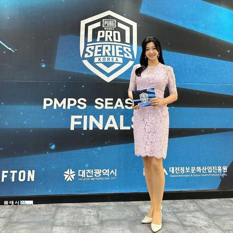 efa9e9799bd3c2ce745fc6f3d7d98744f74d5e0baa4f36b4f2ed5067c1b6f6dd07e30bb1571c102b40faa22ad8e13aa586ab85820bbaf77d6f30b33d9c9997ec